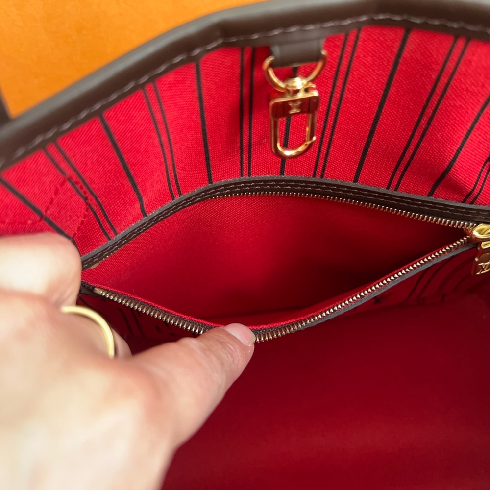 Louis Vuitton Neverfull PM Damier Ebene - Picture 4 of 11